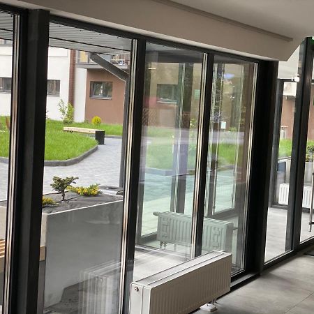Люкс Апартаменти В Жк Театральному.Центр Міста Rivne Ngoại thất bức ảnh